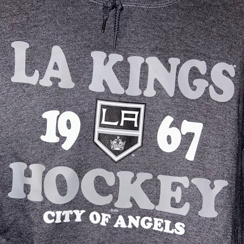 ๐๐๐๏ธ Los Angeles Kings NHL Hockey Marquee Stadium Hoodie ๐๏ธ๐ฅ
๐๐ - Picture 7 of 13